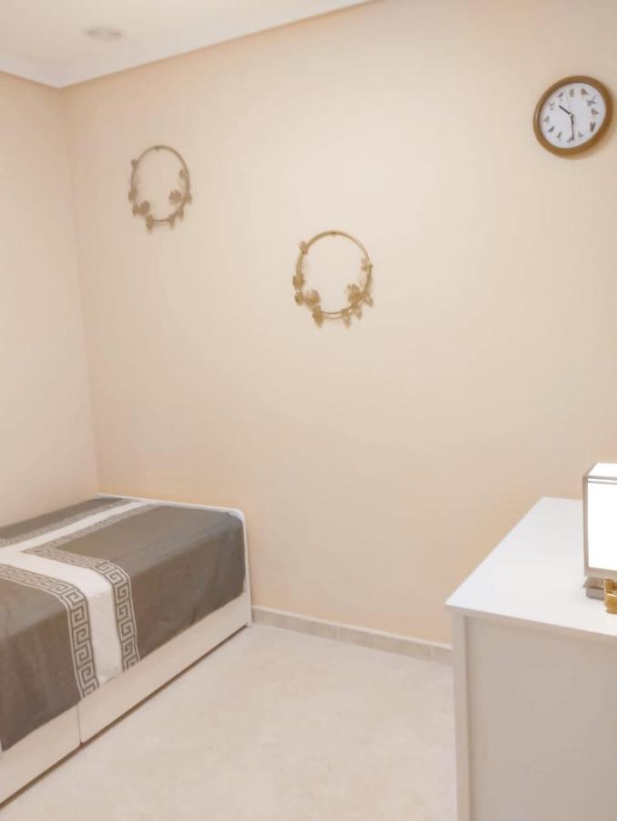 Torrevieja 2 Bedroom Holiday Apartment Extérieur photo